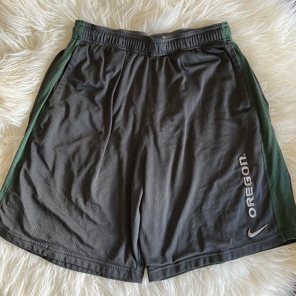 Nike shorts - Picture 2 of 10
